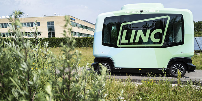 Autonomous bus